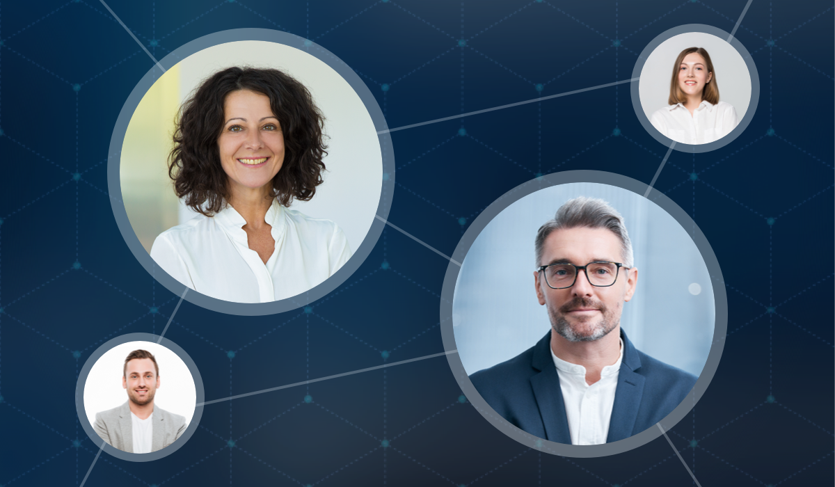 Montage de plusieurs personnes connectées via le portail digital
